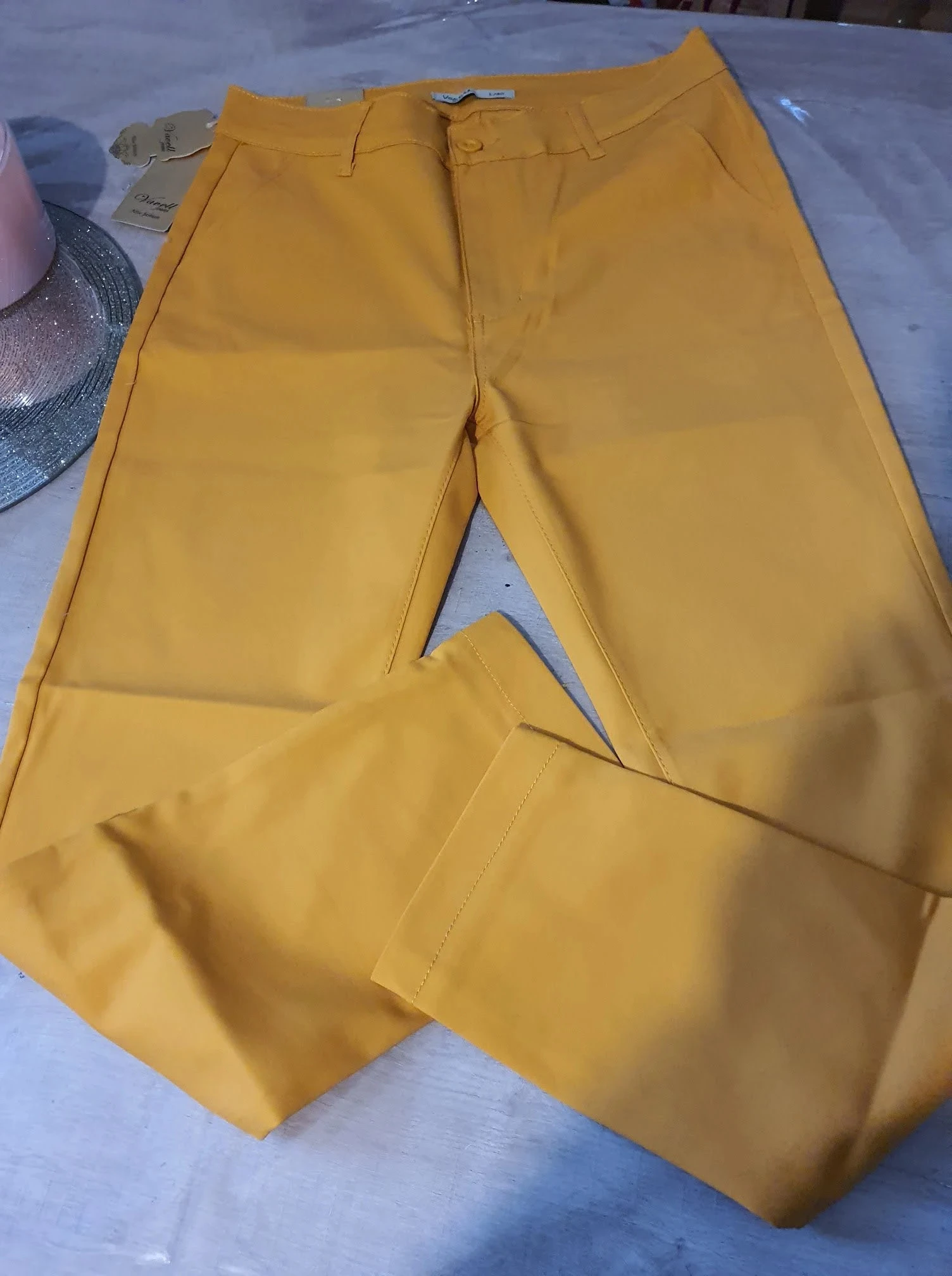 pantalon moutarde neuf